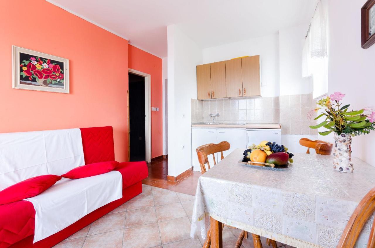 Apartments Sime Lopar Rum bild