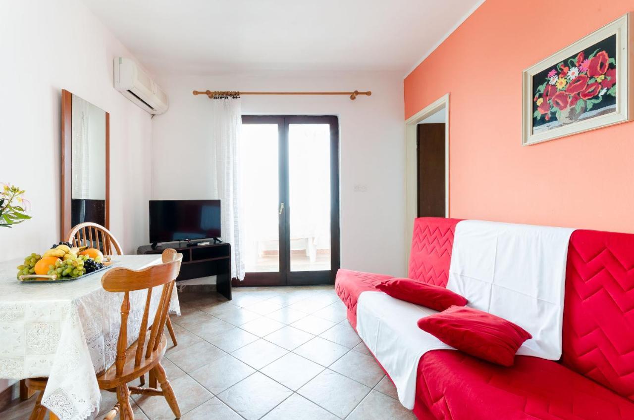 Apartments Sime Lopar Rum bild